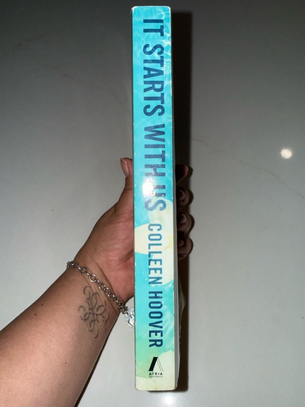 It Starts With Us by Colleen Hoover - Picture 3 of 3